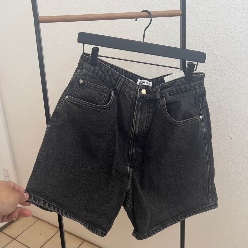 ZARA - black denim shorts / JORTS